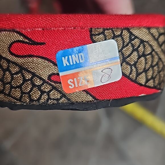 New Mystique Asian Inspired Dragon Beaded Fabric Style Slip On Sandal Sz 8 - Picture 7 of 11